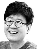 [칼럼] “빈손으로 왔다가 빈손으로 가는가”… 오늘따라 입에 착착 감기는 노랫말